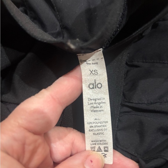 ALO Yoga Black Skirt - Picture 3 of 4